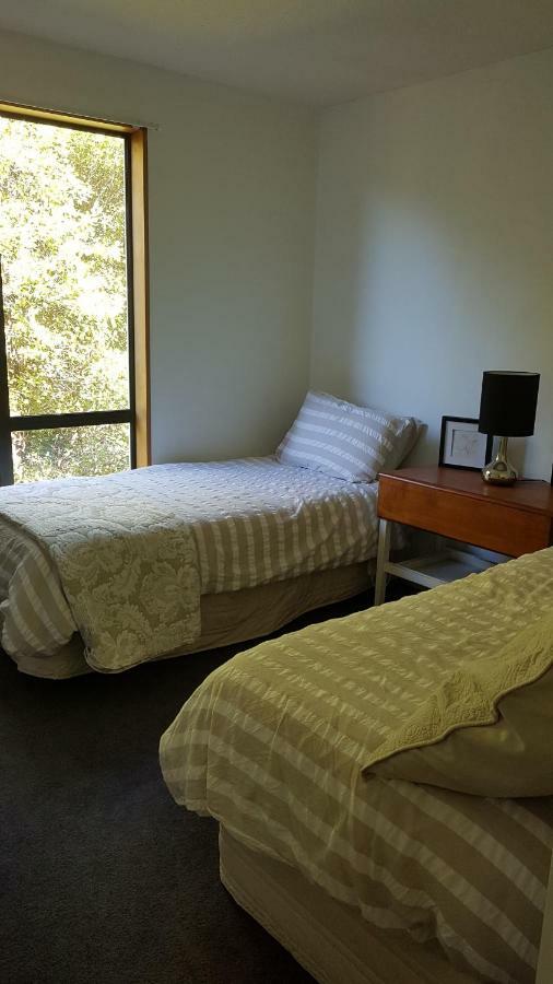 Tranquil Treehouse Villa Christchurch Bagian luar foto